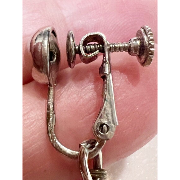 Vintage White Shell Look Dangle Drop Screw Back Earrings - Picture 5 of 5